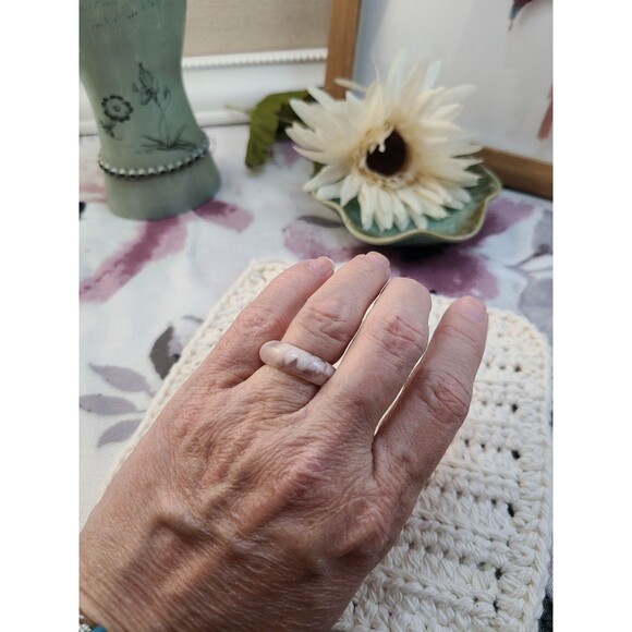 Luki Lapidary Handmade Natural Carved Flower Agate Stone Ring size 5.25 - Picture 3 of 6